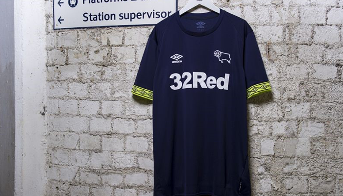 Kit launch at Derby station